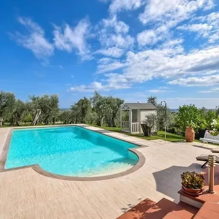 別荘 Uliveta By Nicola Real Estate Corsanico-Bargecchia